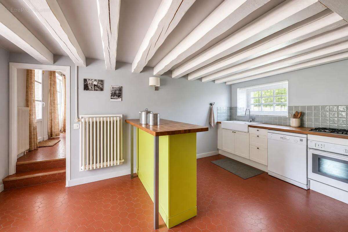 Maison à CROISILLES