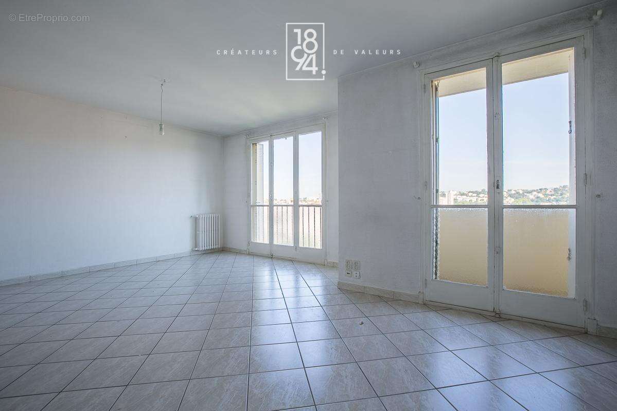 Appartement à MARSEILLE-11E
