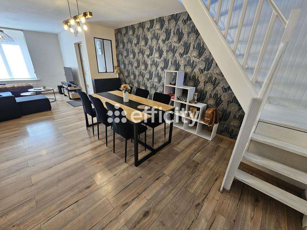 Maison à FACHES-THUMESNIL