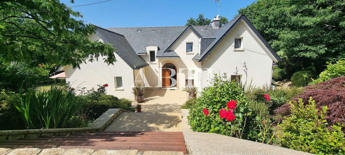 Maison 287 m² à Quimper  - photo 2