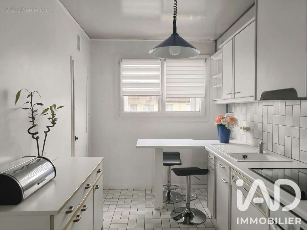Photo 2 - Appartement à SAINT-FARGEAU-PONTHIERRY