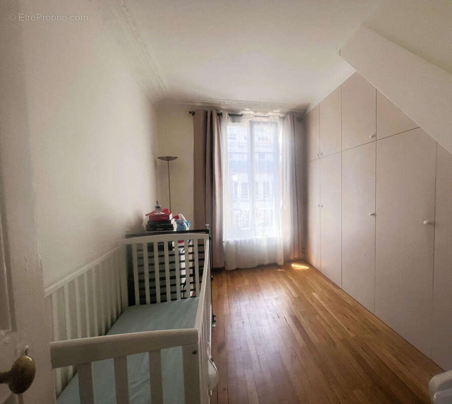 Appartement à SURESNES