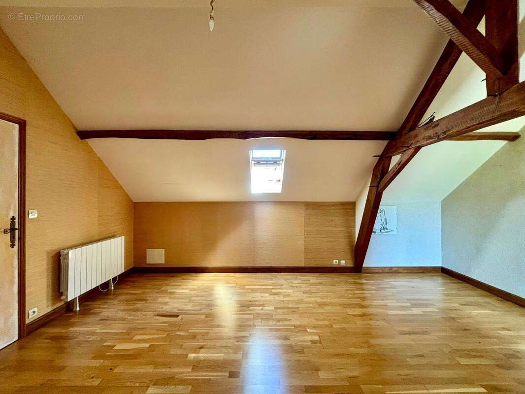 Maison à LES ORMES