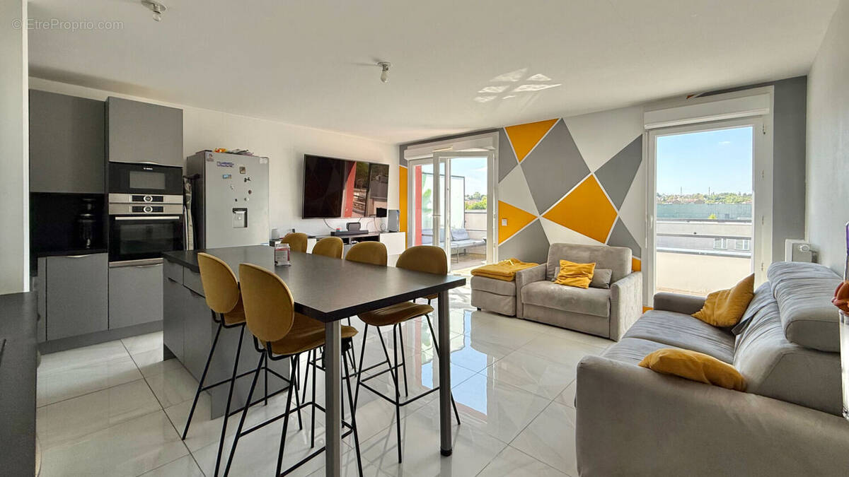 Appartement à CORBEIL-ESSONNES