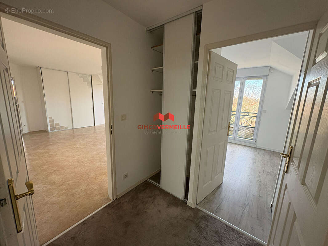 Appartement à VOISINS-LE-BRETONNEUX