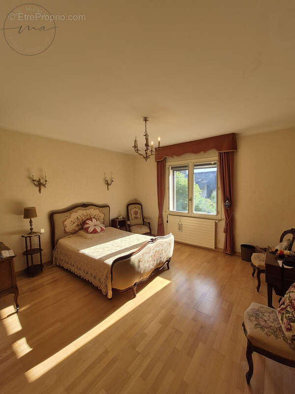 Maison à LACAUNE