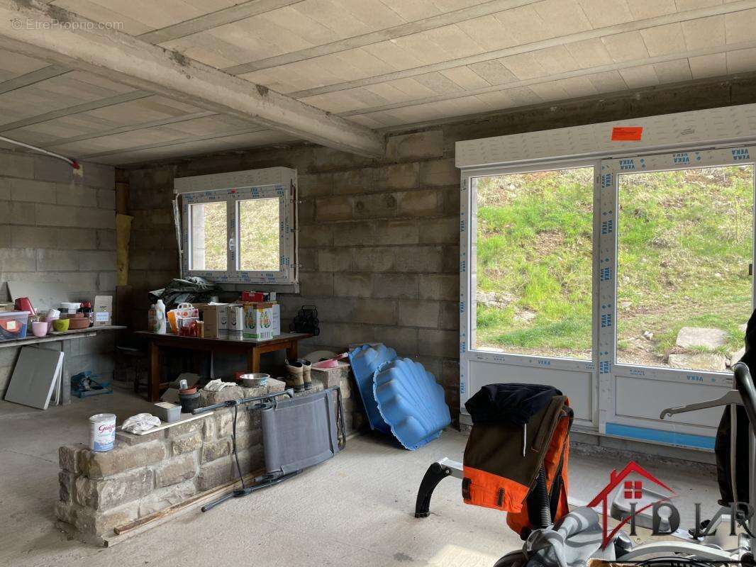 Maison à LA MONTAGNE