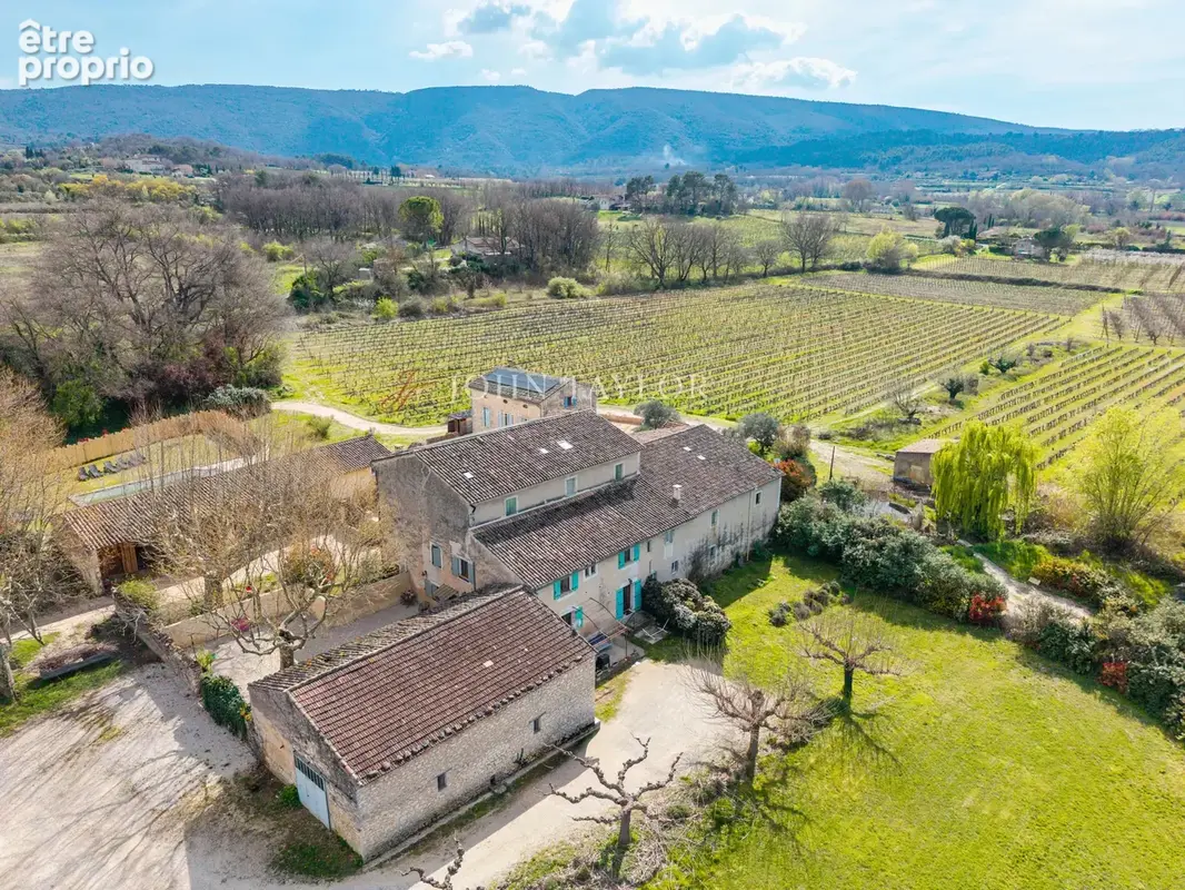 Mas d'exception à vendre à Bonnieux avec vue panoramique sur le Luberon - photo 11
