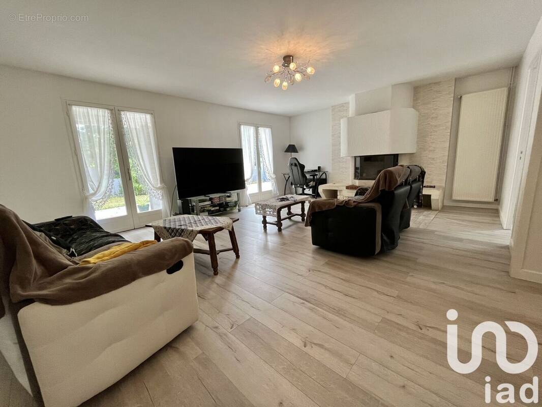 Photo 1 - Maison à CARBON-BLANC