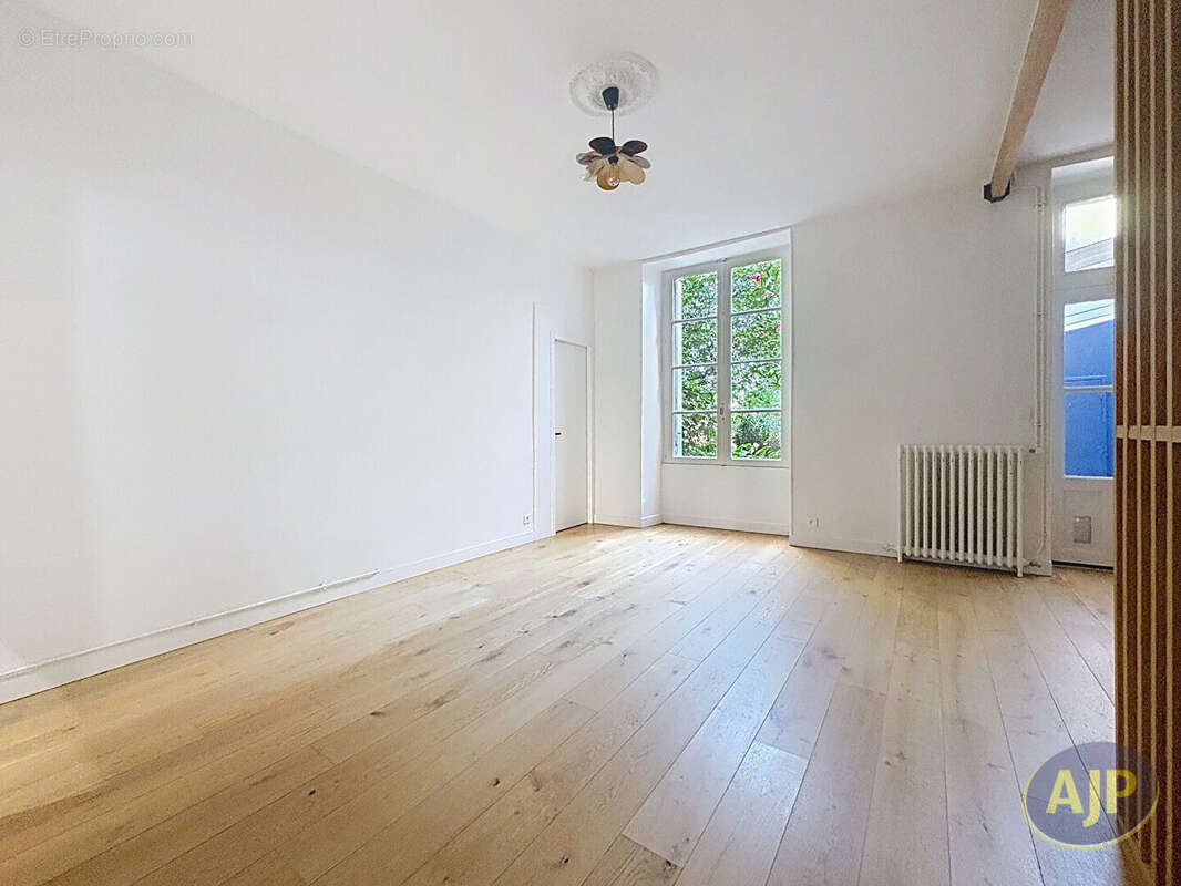 Nantes Dobrée / Sanitat : Un esprit « petite maison » avec jardin privatif - photo 6