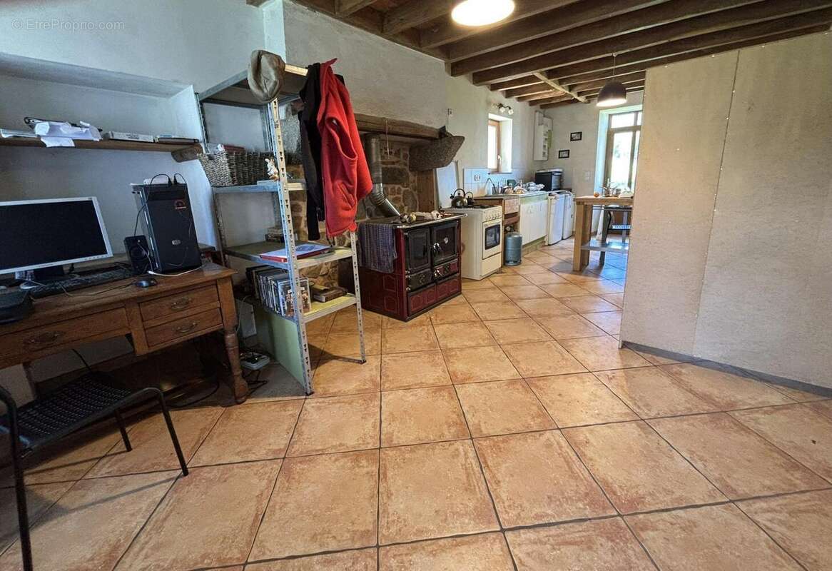 Photo 6 - Maison à LE MAYET-DE-MONTAGNE