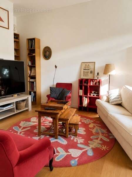 Maison de ville de 8 pièces principales - photo 3