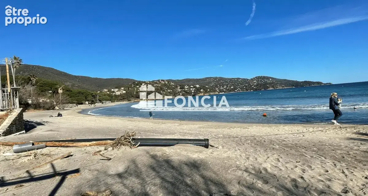  cavalière – le lavandou  deux pieces cabine avec grande terrasse & parking - photo 13