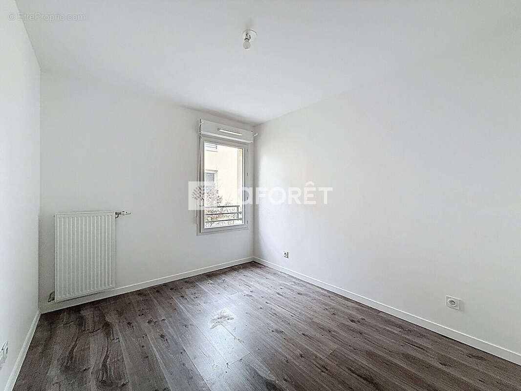 Appartement à MEYZIEU