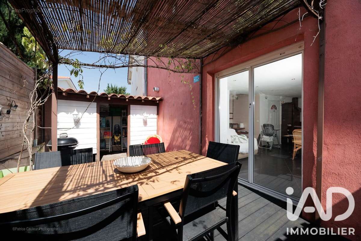 Photo 6 - Maison à SAINT-GENIS-LES-OLLIERES