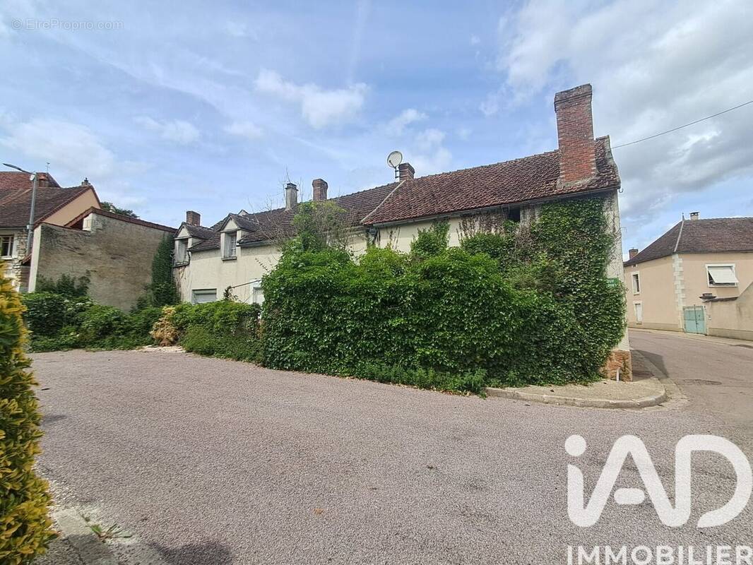 Photo 1 - Maison à LA CHAPELLE-VAUPELTEIGNE