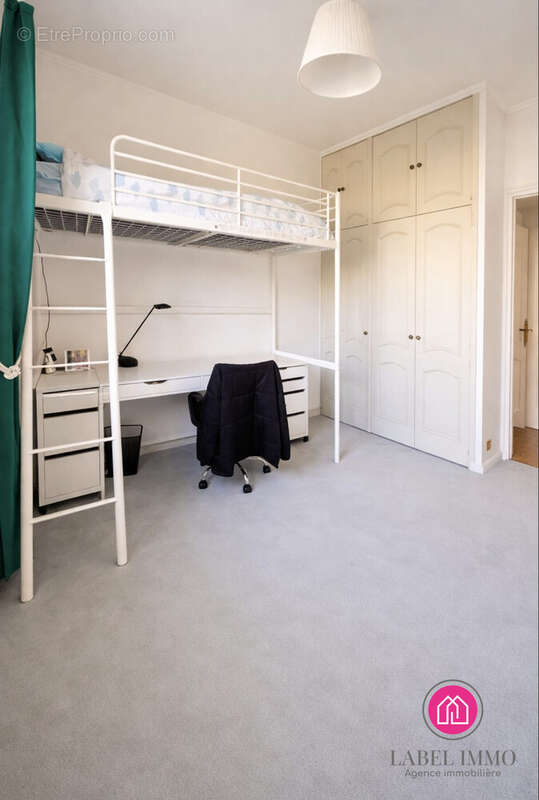 Chambre 3 - Appartement à LA MADELEINE