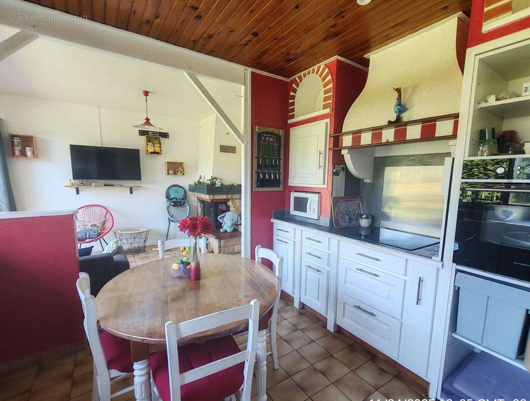 maison d'architecte de 140 m2 avec 4 chambres et terrain de - photo 8