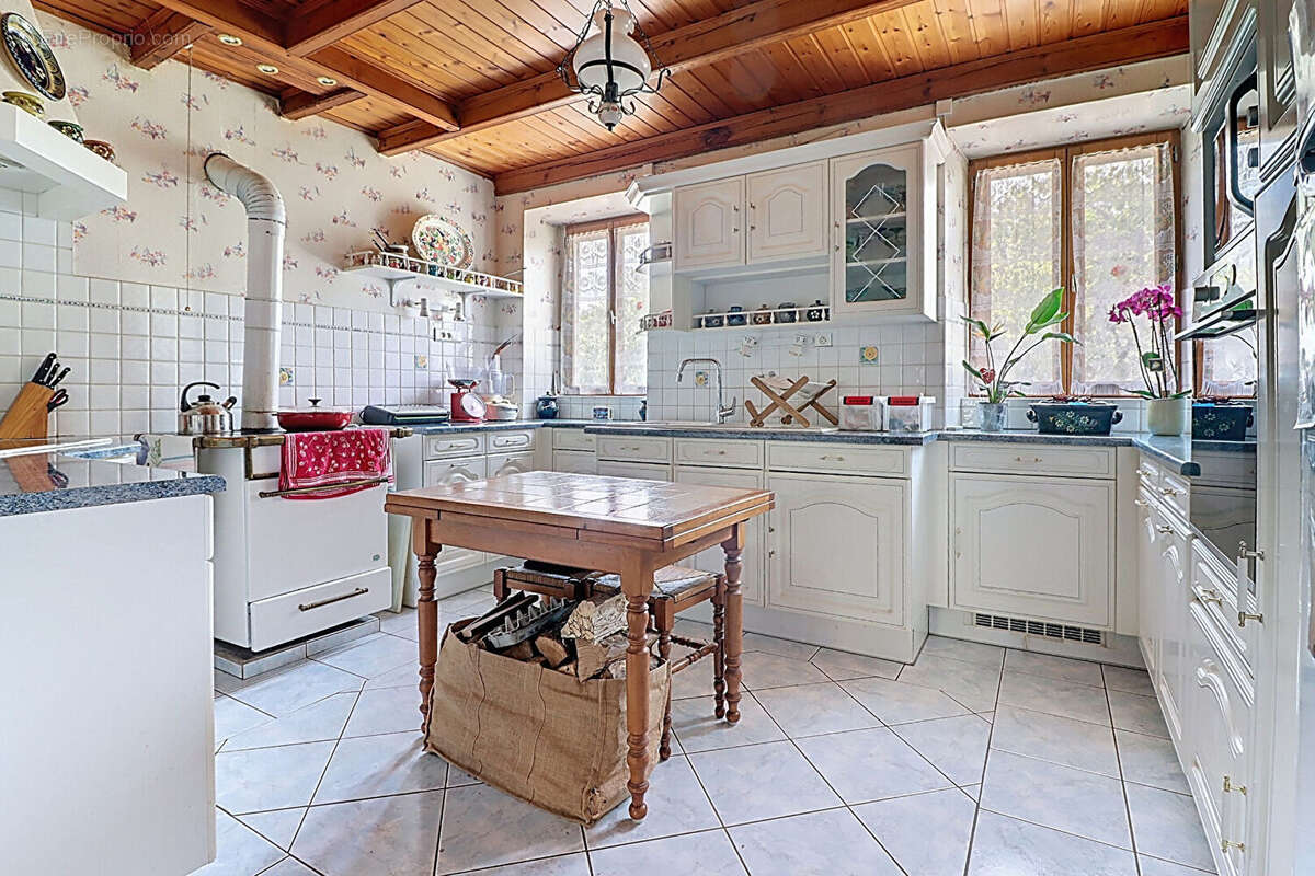 Maison familiale avec jardin 5 chambres - Plain-pied - Sainte-Soulle - photo 6