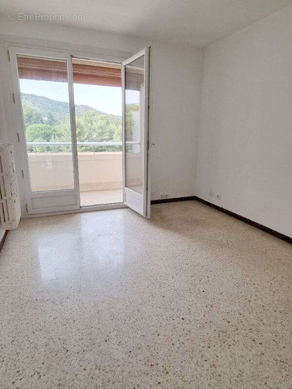 Appartement à HYERES