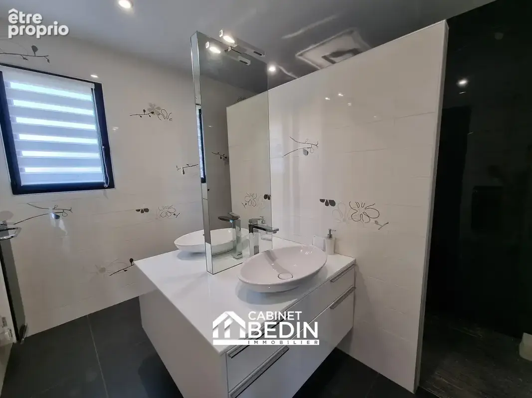 Maison 7 pièces 218 m² à vendre à Castres-Gironde (33640) - photo 8