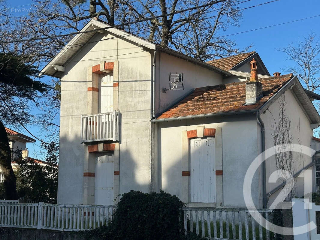 Maison à SAINT-GEORGES-DE-DIDONNE