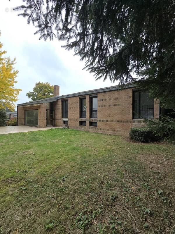 Maison à AULNOYE-AYMERIES