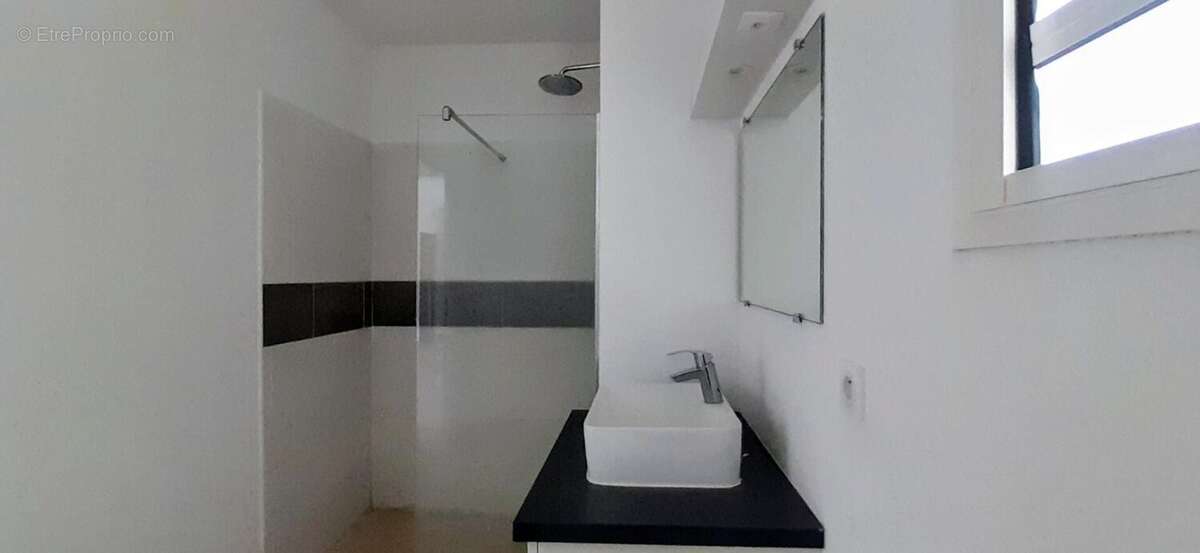 Photo 5 - Appartement à SAINT-DENIS