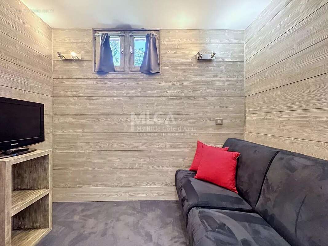 Appartement à SAINT-ETIENNE-DE-TINEE