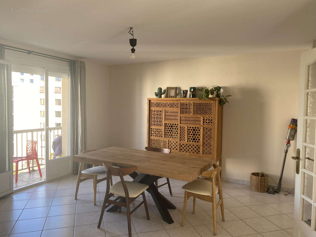 Appartement à BOURG-LES-VALENCE