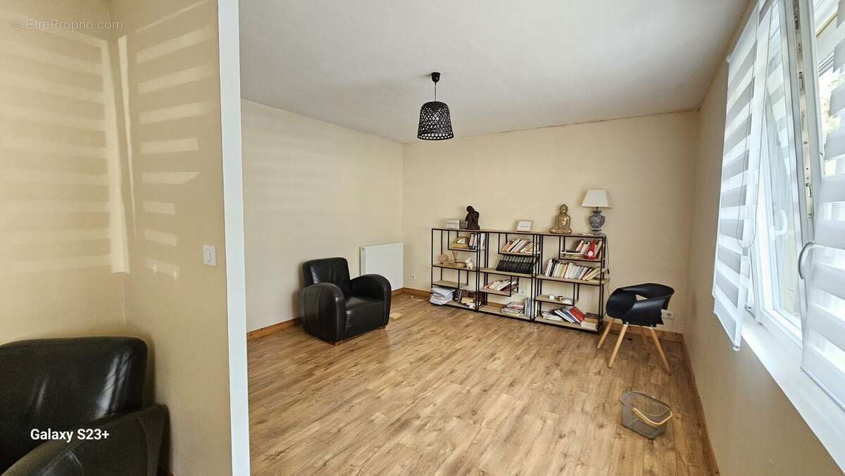 Appartement 75 m² à Niort  - photo 8