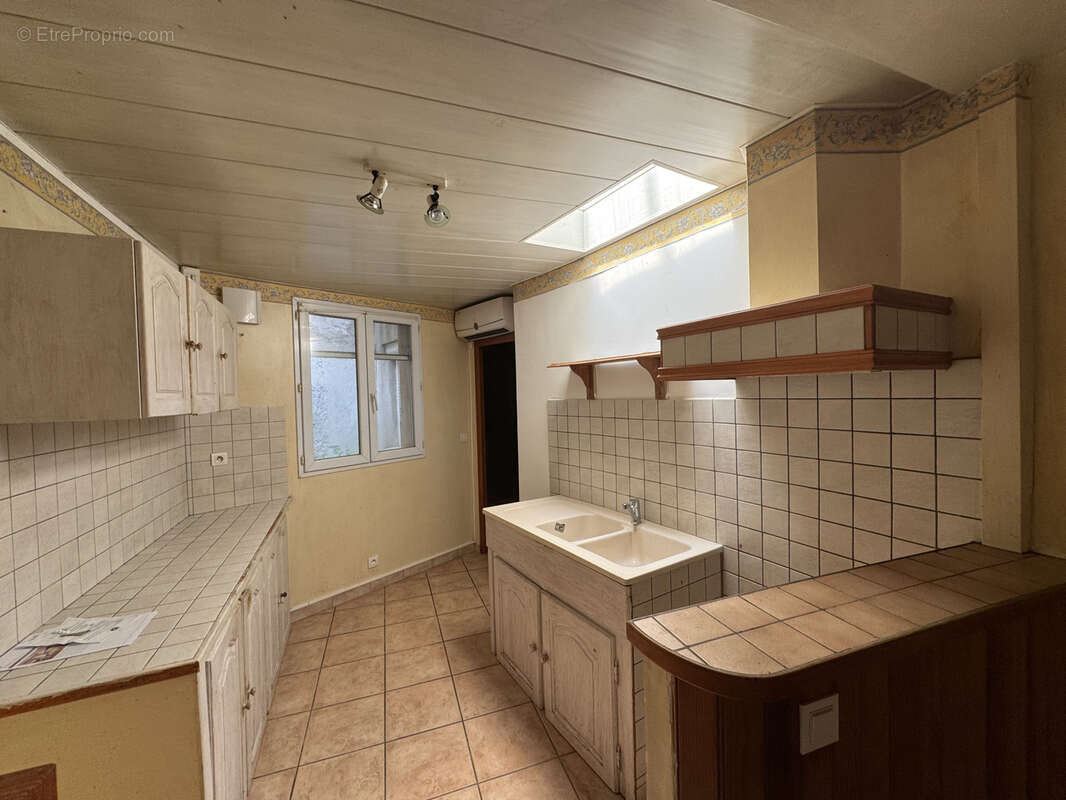 Maison de village avec terrasse et garage à Coursan (11110) - photo 3