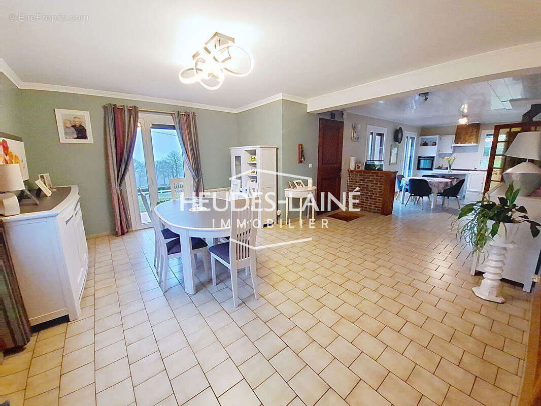 Maison à SAINT-LAURENT-DE-CUVES