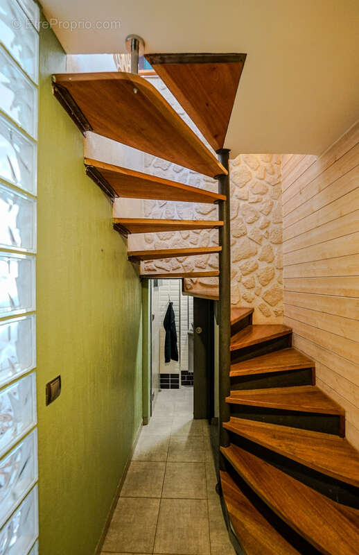 Appartement à LE CRES