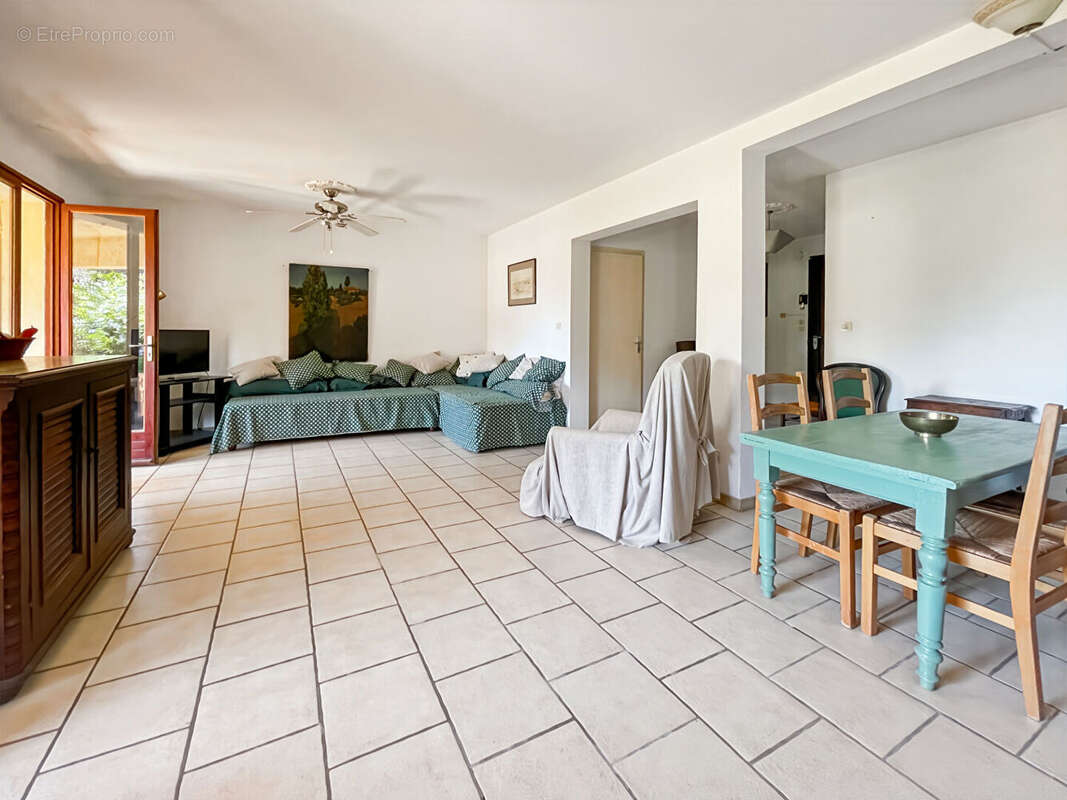 Maison à SAUSSET-LES-PINS