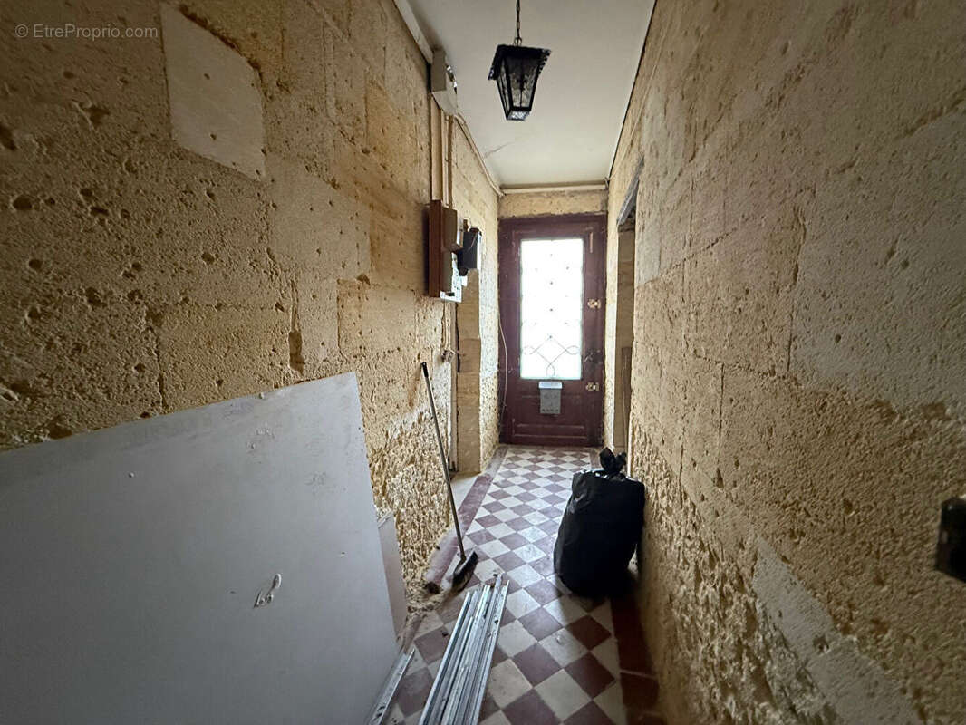 Maison à SAINT-EMILION