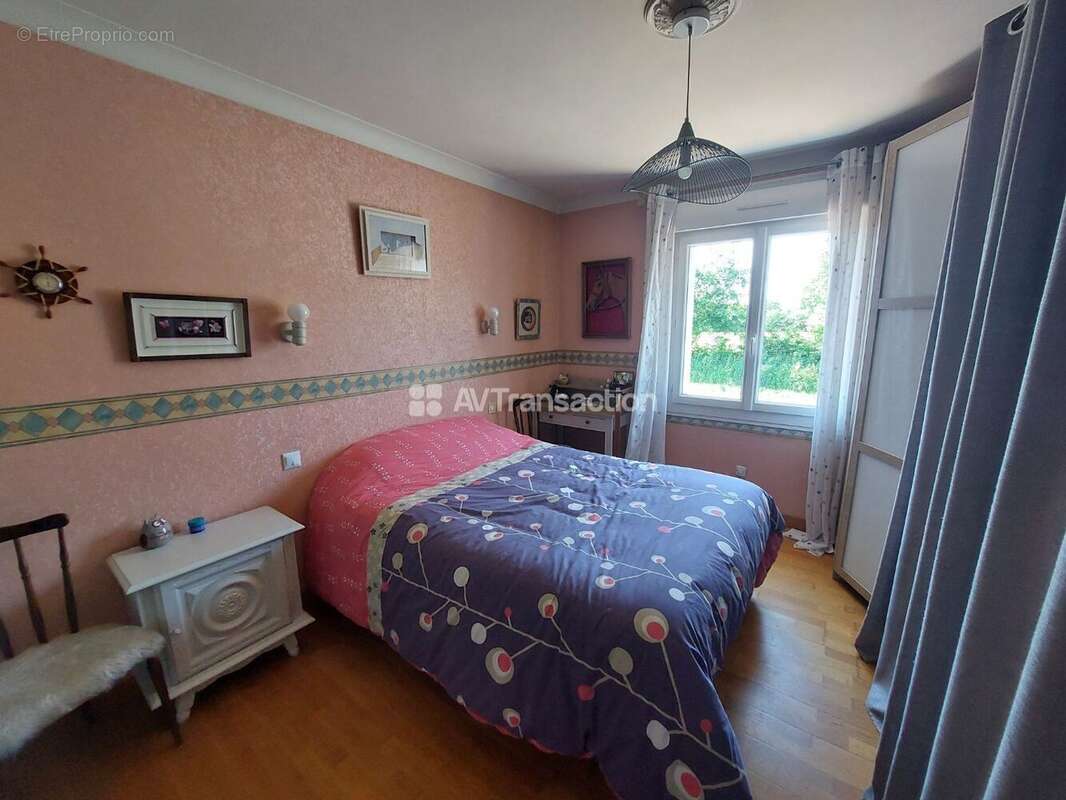 Maison à BAZOUGERS