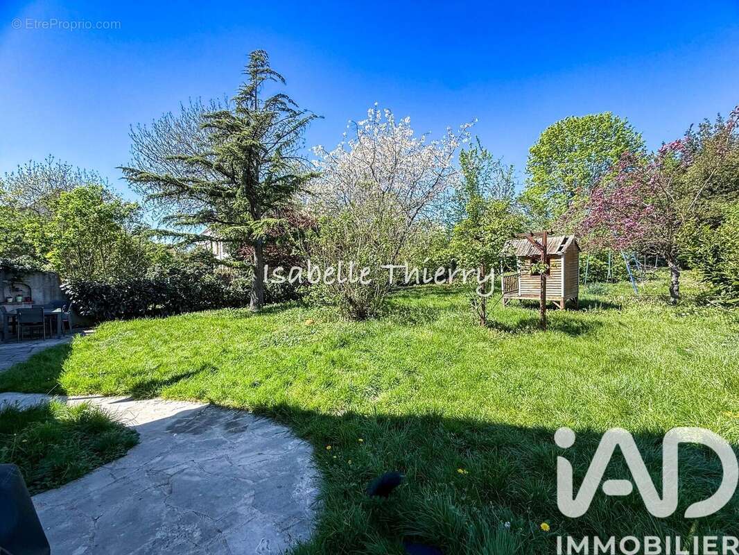 Maison 185 m² à Arpajon  - photo 3