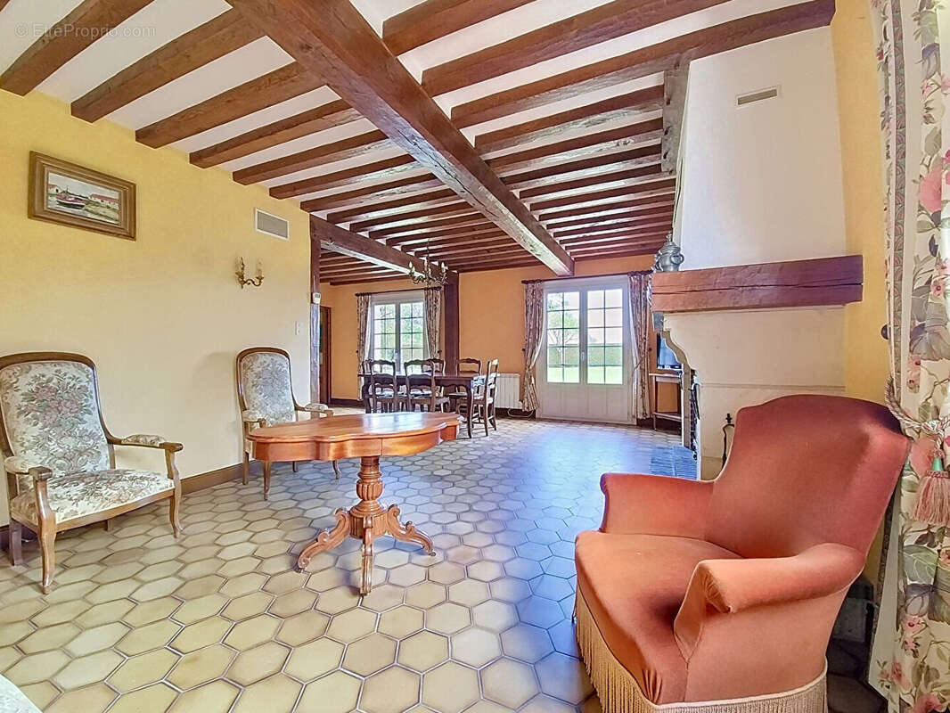 Maison à SAINT-GEORGES-DU-VIEVRE