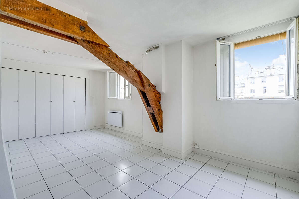 Appartement Paris 1 pièce(s) 23.60 m2 + Chambre de service - photo 8