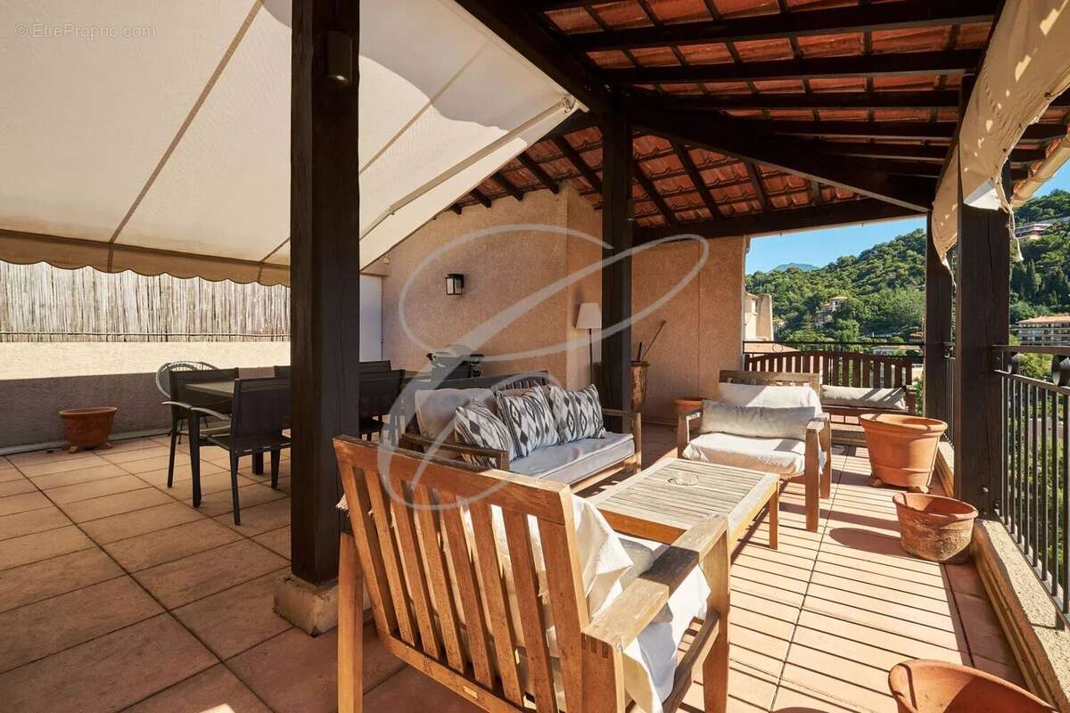 Appartement à ROQUEBRUNE-CAP-MARTIN