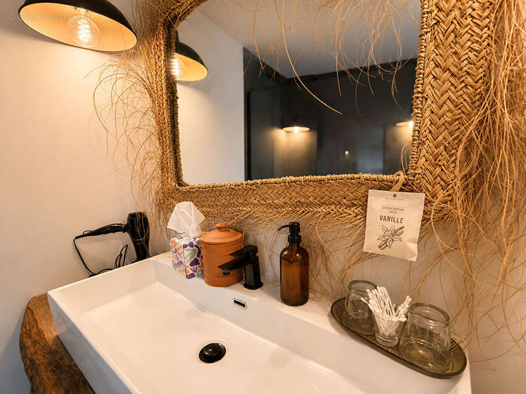 PLOUDALMEZEAU - Magnifique Maison de Maître en pierre de 182 m² - photo 9