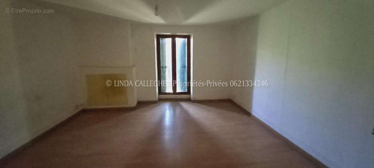 Appartement à SAINT-ETIENNE-ESTRECHOUX