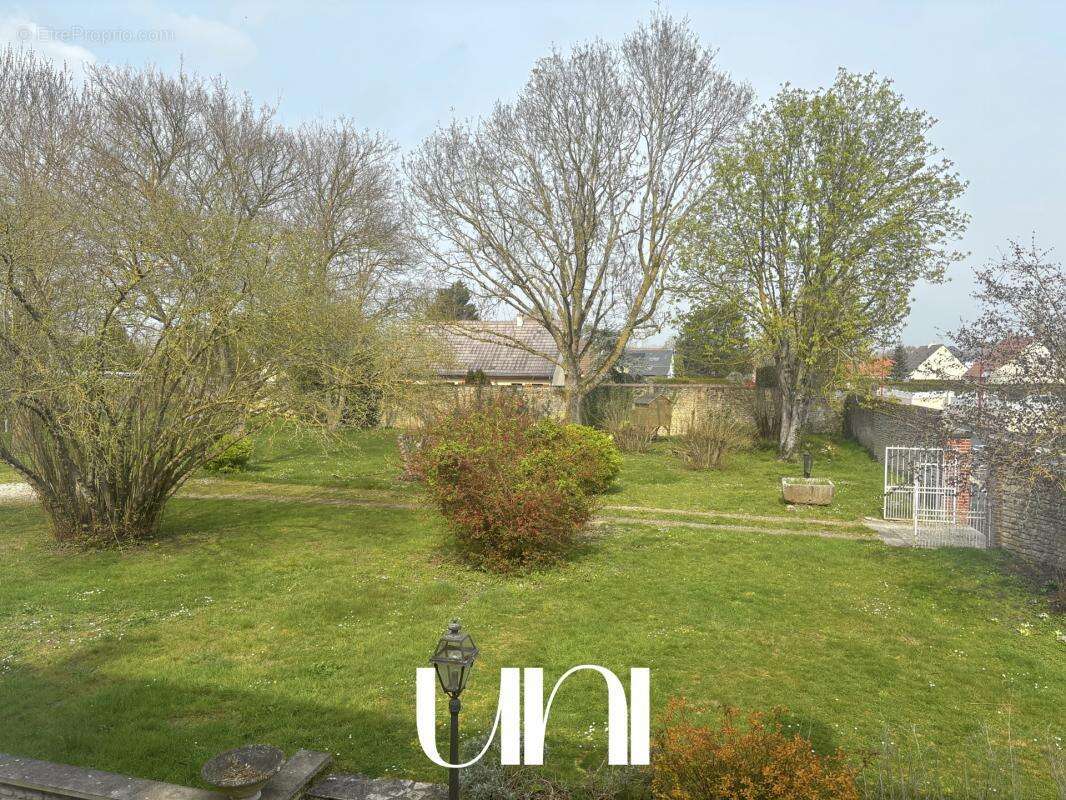 Maison à MEZIDON-CANON