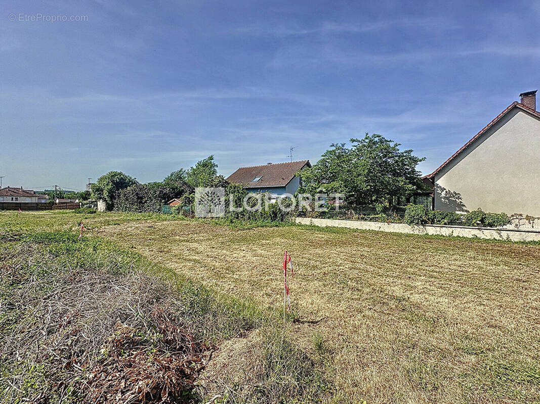 Terrain à CHALONS-EN-CHAMPAGNE