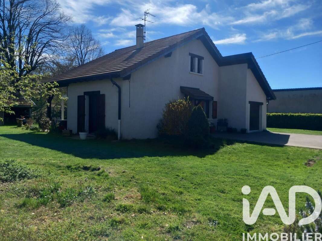 Photo 2 - Maison à LONGECHENAL