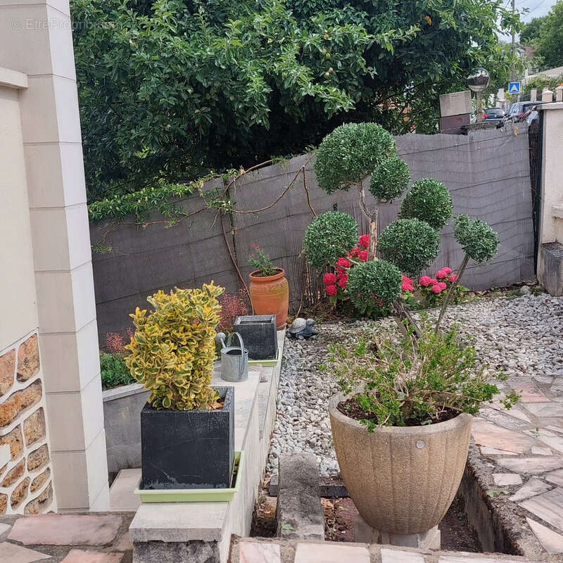 Maison à VILLENEUVE-SAINT-GEORGES