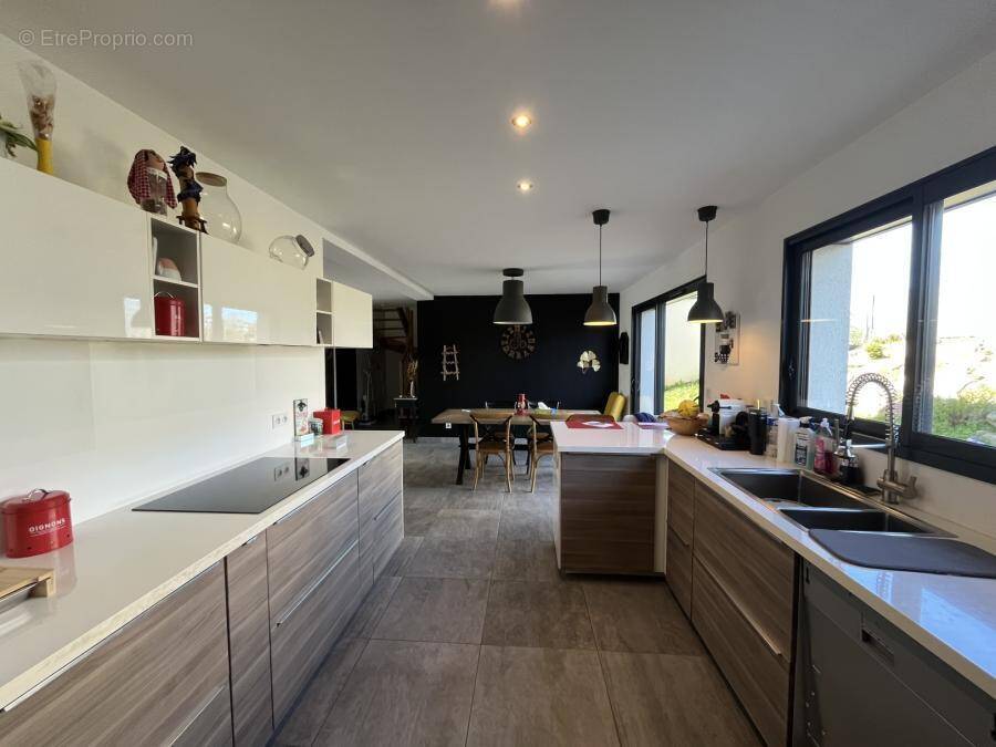 Maison à SAINT-SATURNIN