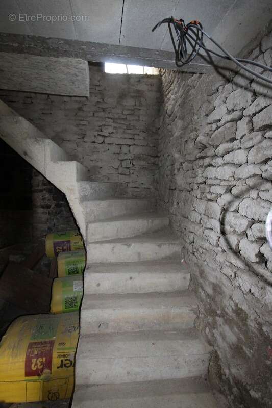 Maison à GISSEY-SUR-OUCHE