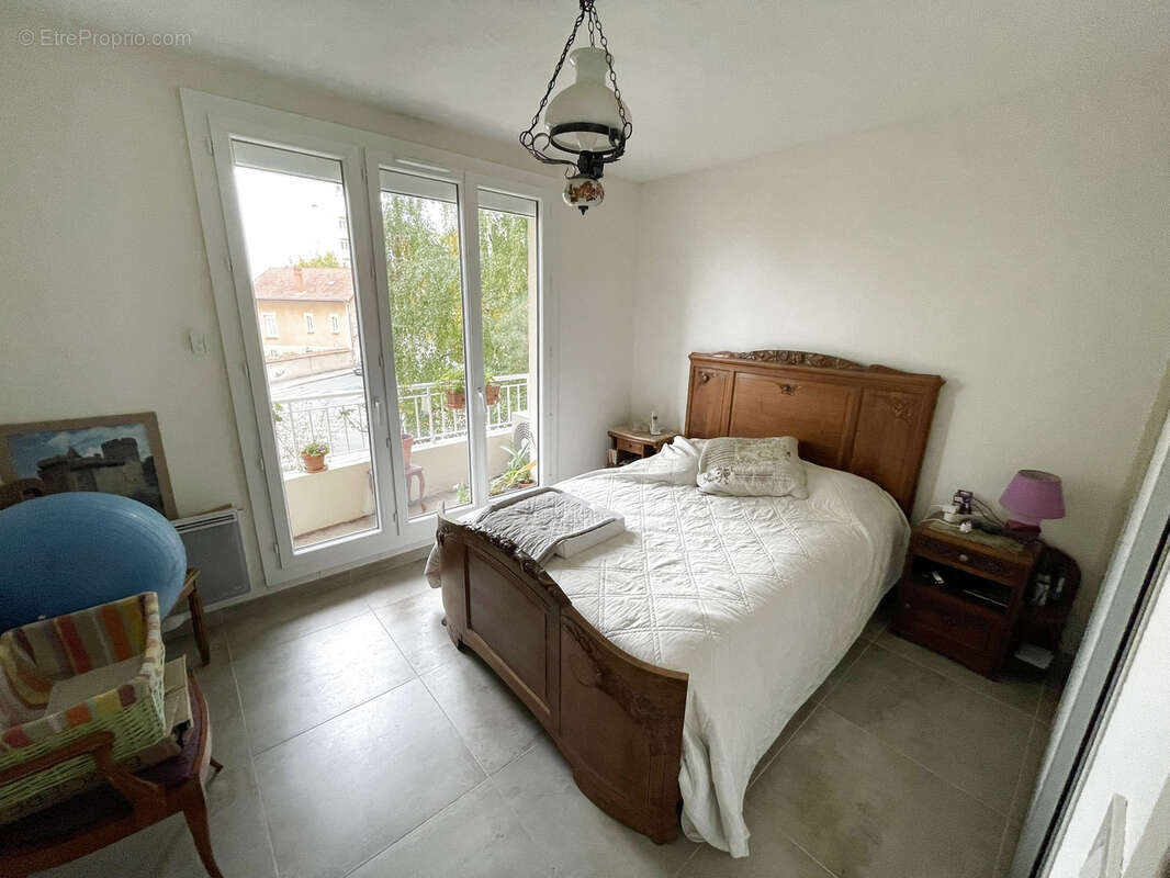 Appartement à LE COTEAU